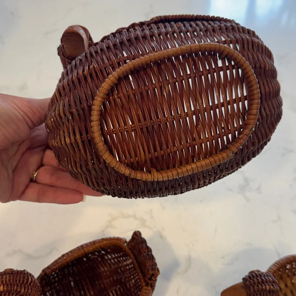 Swan Duck Woven Handcrafted Nesting Brown Wicker Basket Set of 3